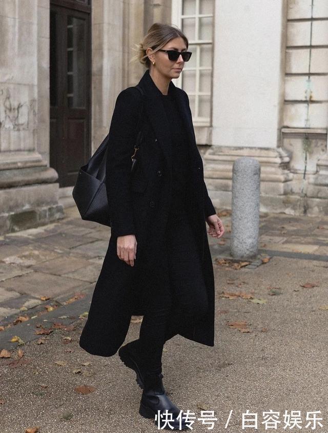 人人都会的“大衣配毛衣”，这位中年博主穿出高级感，优雅又舒适