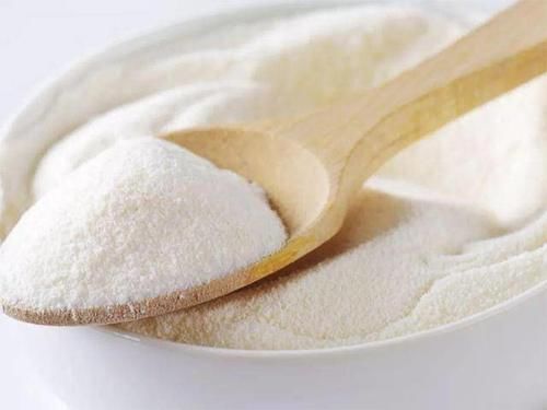 在给宝宝选奶粉的时候大家都是怎么选的?选择的时候要看什么呢?