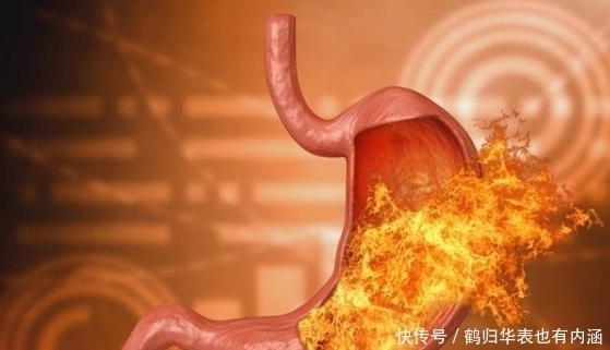 疼痛|有胃病的人不想癌变,医生睡前1个好习惯,胃病会好转