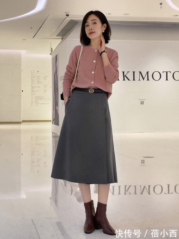 版型|梨形身材女生秋冬必备3件套,针织衫、半身裙、大衣,帮你选好了