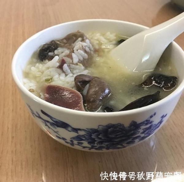 顺时针|3岁女童呕吐不止,紧急送医,医生忠告:这些食物孩子一口也别吃
