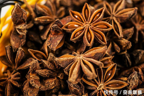 炖排骨时，请牢记“3不放”，保证排骨鲜嫩又入味，还没一点不腥