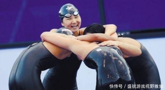 铜牌|“泳坛女神”打破纪录却错失冠军,比赛时泳衣意外破裂,尴尬上岸