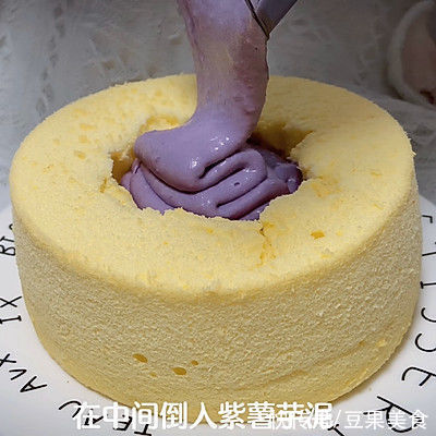 #安佳佳倍容易圣诞季#紫薯芋泥爆浆蛋糕,冰淇淋口感