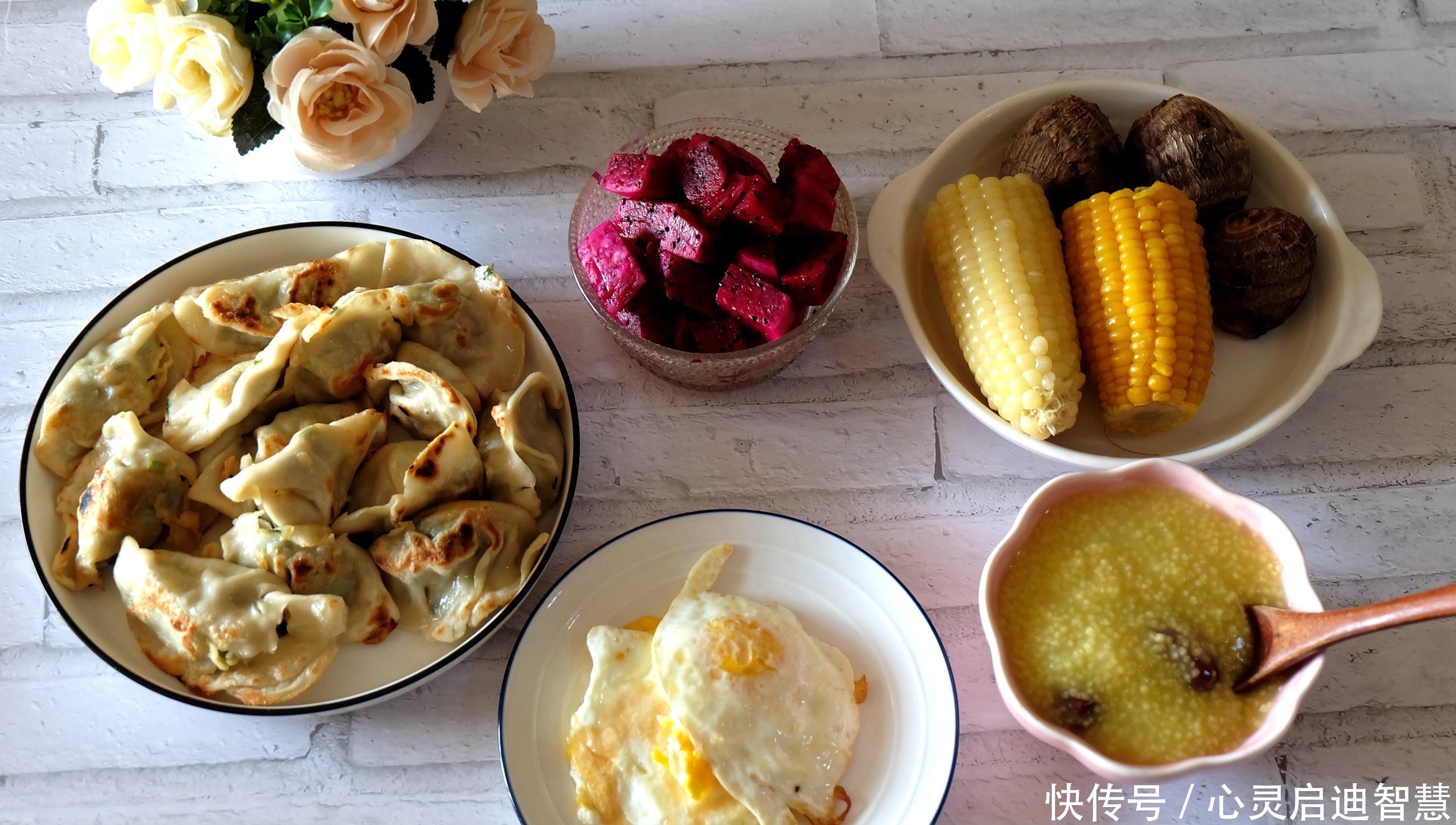 小学生假期早餐晒一晒,勤快妈妈换着花样做早餐,厨房神器用处大
