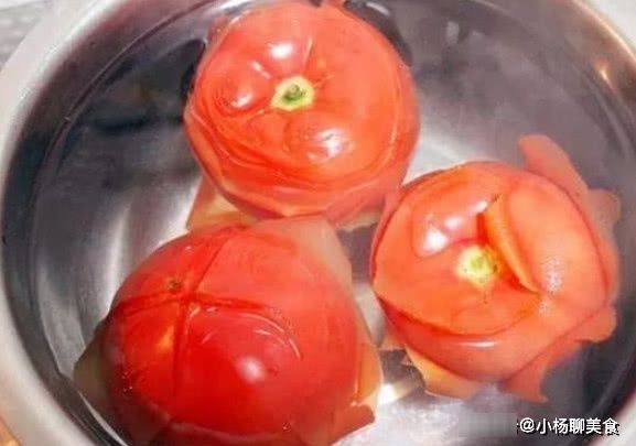 朋友|去朋友家做客，朋友剥芒果的方式让人大开眼界，网友：这就是智慧