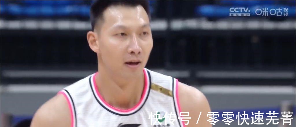 辽篮|易建联领衔三人得分上双,付豪爆发独木难支,广东男篮51-42辽篮