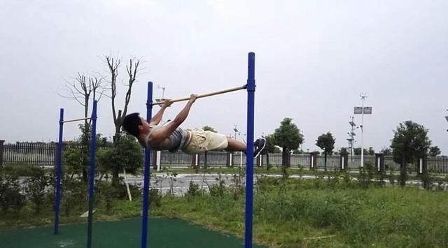 弯举类|别再做弯举了!几个你没有尝试过的二头动作,帮你练出麒麟臂!