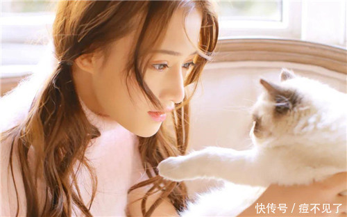 成片闭口长不停怎么办?痘博士简单说说!