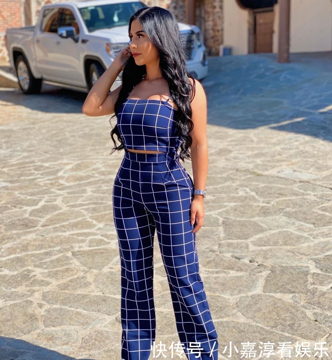 社交平台|她是西班牙模特,体型有着曲线之美,虽不显高挑,但依然很有魅力