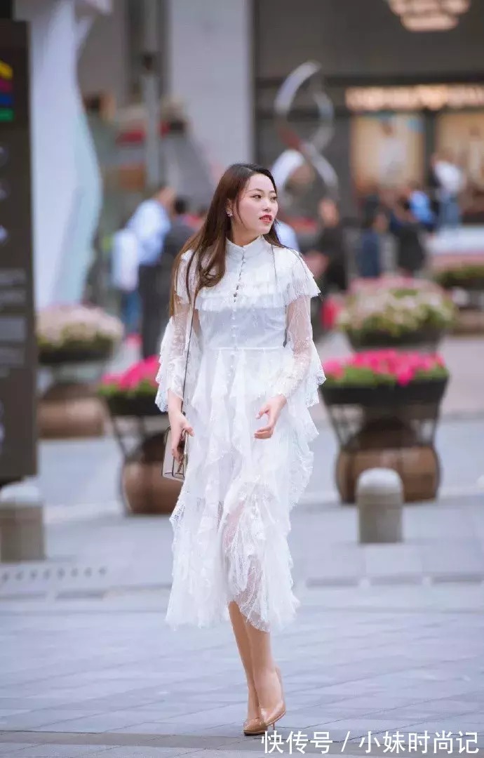 贝雷帽|裙子遇上高跟鞋,让你的时尚绽放出时尚的魅力