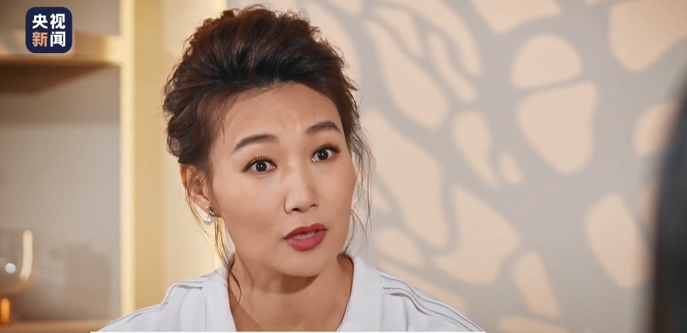 央視：主持陣容重創(chuàng)新，《新聞聯(lián)播》3位播音員首次同臺搭檔出鏡