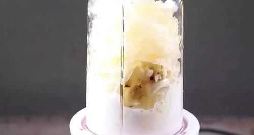 超爱|秋冬雪梨正确做法，不蒸不煮，润肺去火，宝宝超爱吃，辅食首选