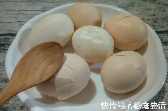 煮鸡蛋,不要直接下锅煮,分享正确步骤,鸡蛋更香嫩,壳好剥