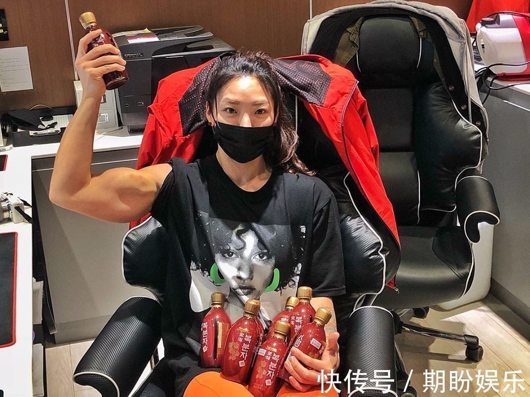 健身|韩国肌肉女，手臂肌肉不逊色任何一位男士，同时也不失女人的柔美