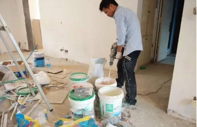 腻子|腻子粉到底要不要加胶水老漆工表示这是行规,劝你别信