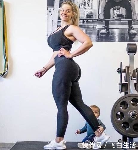 怀孕期间|国外辣妈实力不俗,孕期坚持健身,如今跻身大码模特行列