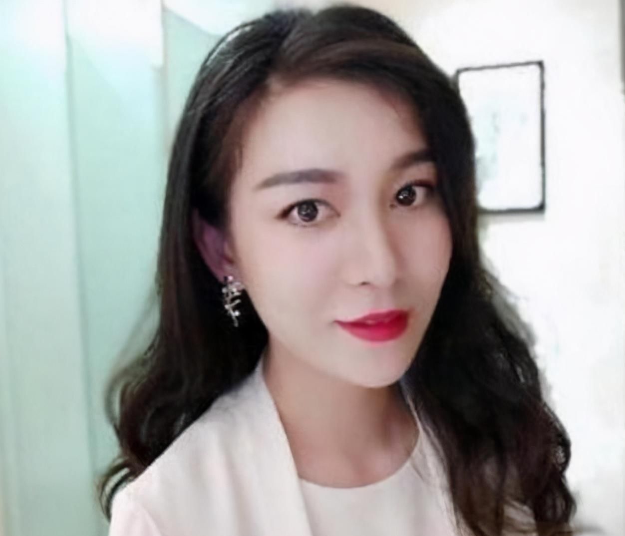 非诚勿扰:“断臂天使”雷庆瑶,台上牵手下台被甩,今现状如何