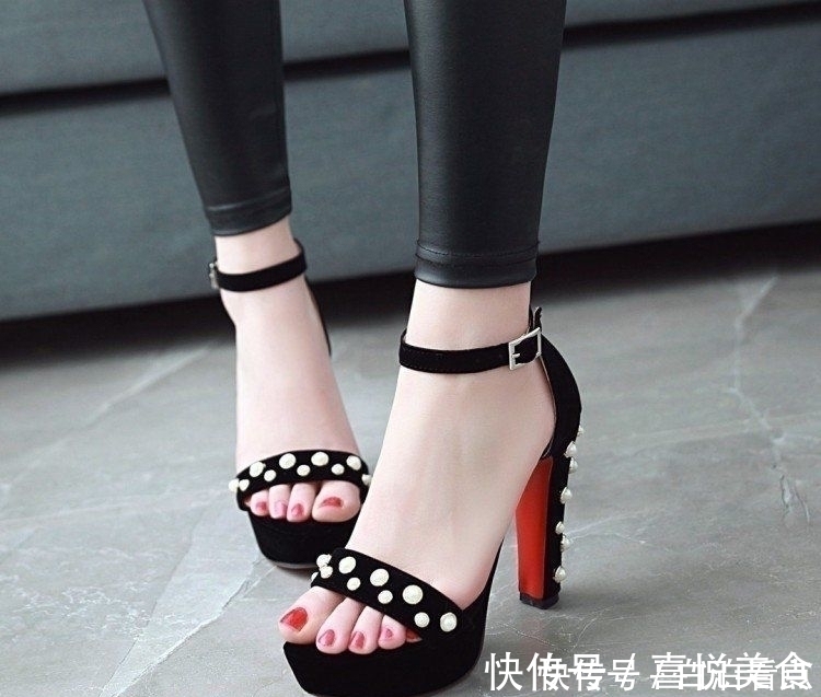 松糕 天啊这么有女人味的高跟鞋,被高跟控的老婆看到了一下买了六双