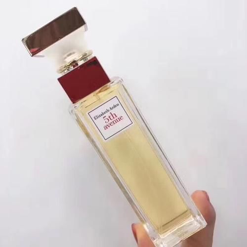 低调有气质的“富家千金香”，闻一次就让人念念不忘