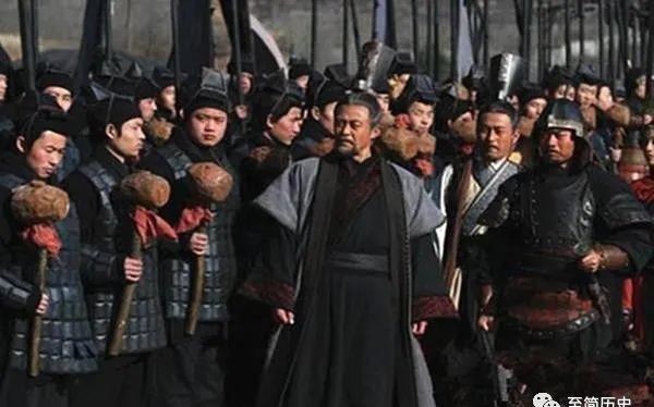 爵位|斩一首爵一级:秦军升官发财很容易?背后其实另有规定