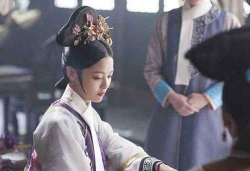 致命|乾隆为何将亲生儿子送给大臣?只因2个致命原因,他与皇位再无缘