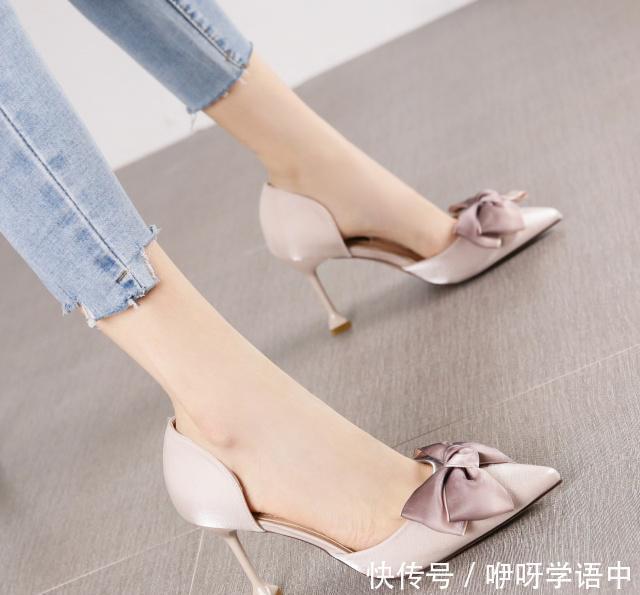 时尚 当下主流一种女鞋叫“细高跟”,时尚不累脚,适合各种场合