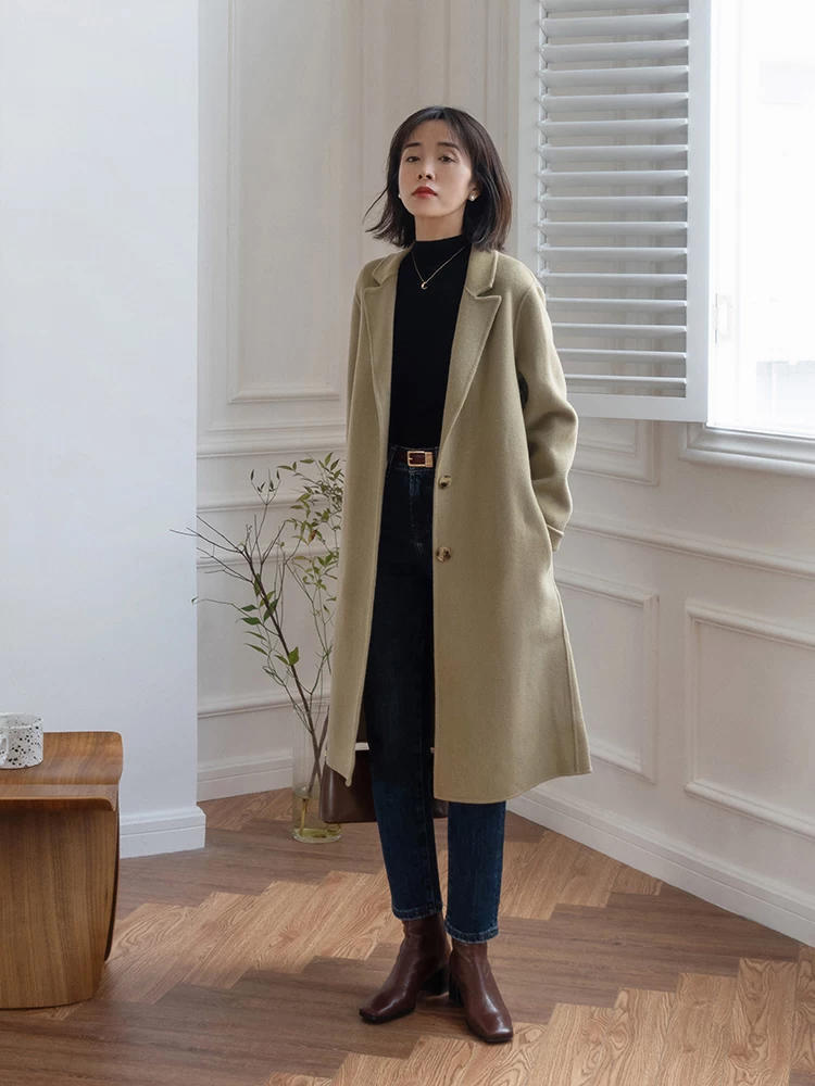 黄黑皮|见过世面的女人,衣橱里都会有“大衣”,简约高级才最美