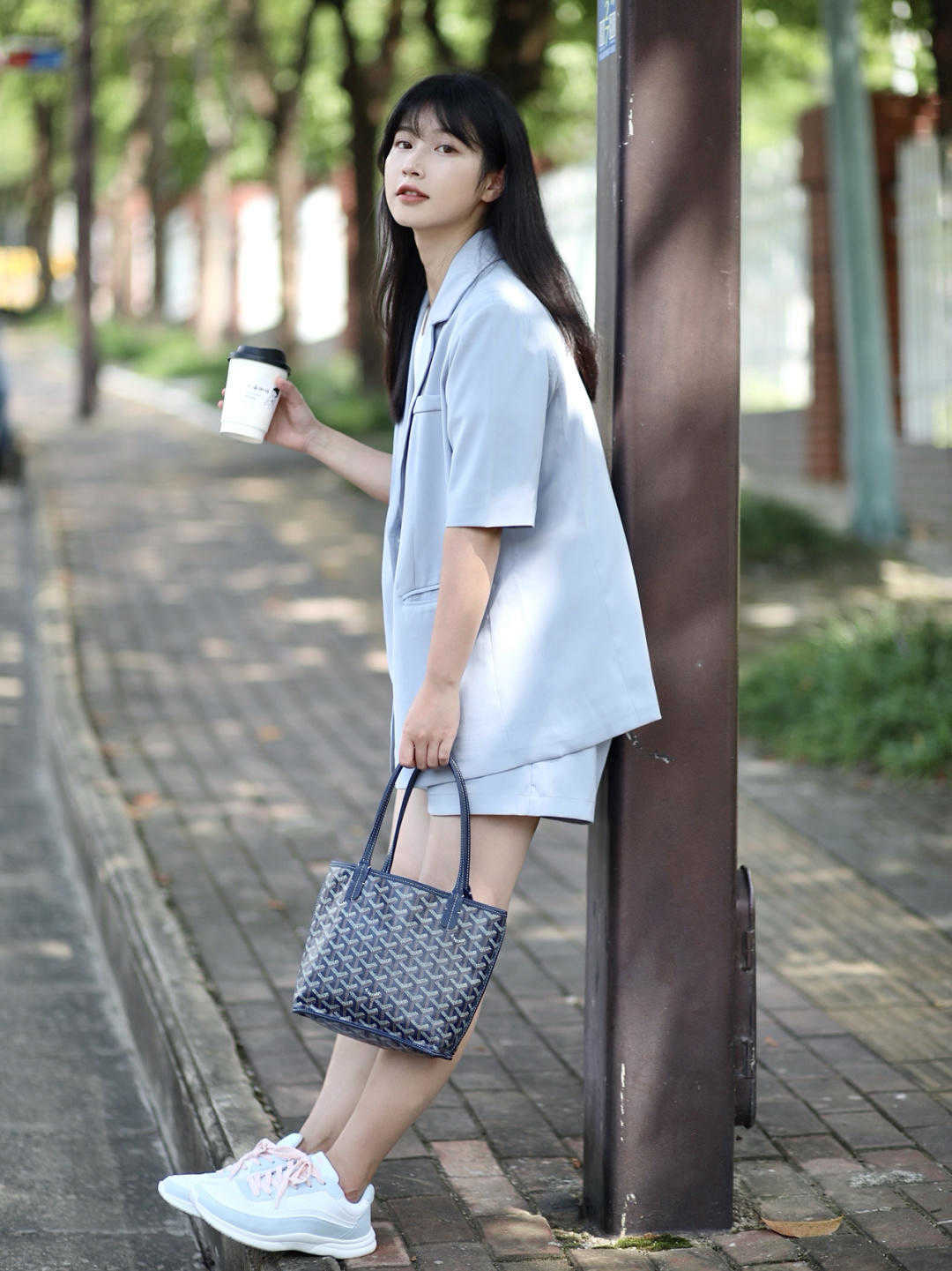 穿搭|都市女白领这样穿干练时髦,衬衫搭配西装裤简约利落,女神范十足