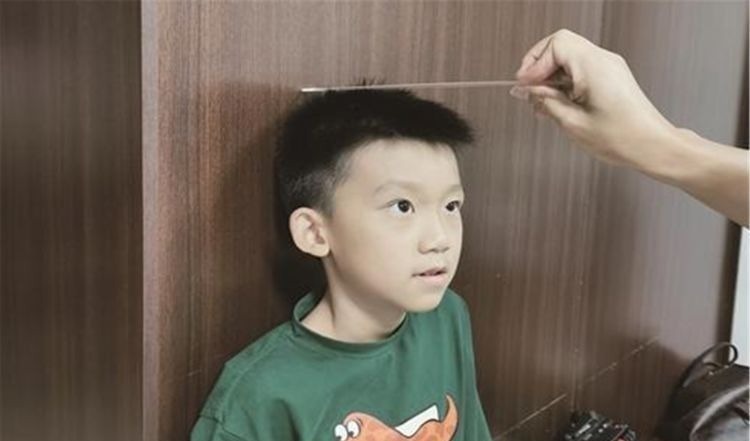 宝妈|父母身高不到1米七,孩子身高能逆袭吗?做好3件事孩子会感谢你