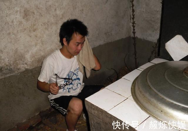 稀饭|农村独居老人,不科学营养,没平衡膳食,饮食过于单一、简单