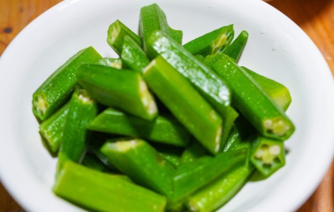 秋葵焯水是不对的,大厨教你正确做法,鲜香嫩滑入味,营养不流失