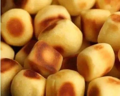 1个鸡蛋，半斤面粉，不用一滴油，试试这样做一次，一大盘不够吃