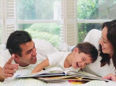 育儿百科|3岁儿子吃了半包干燥剂,妈妈的动作救了娃,医生竖起大拇指称赞