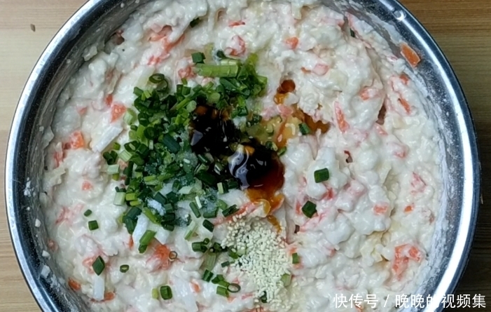 油炸素丸的简单做法,外酥里嫩,鲜香营养,不错的家常美食