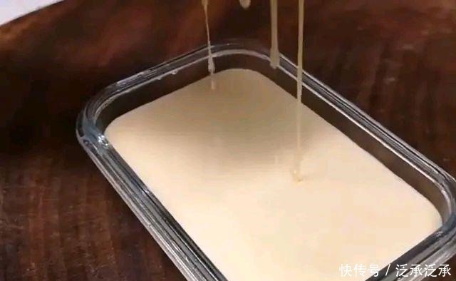 酸奶|酸奶新吃法,简单2步一次成功,做出来的酸奶蛋糕,孩子抢着吃