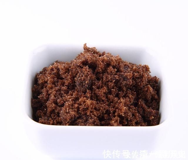 红糖|红糖扔进花盆中，原来这么厉害，现在知道还不晚，回家试试