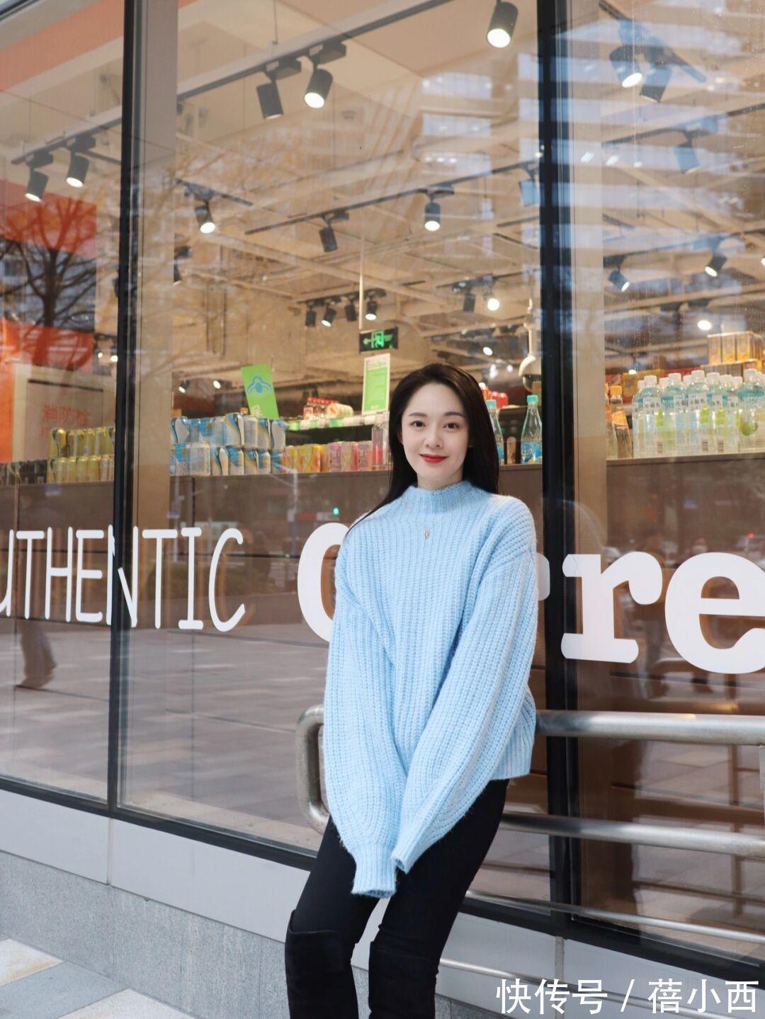 黄黑皮|穿衣简约高级的女性,都有这4件“毛衣”,看极简风博主就知道了