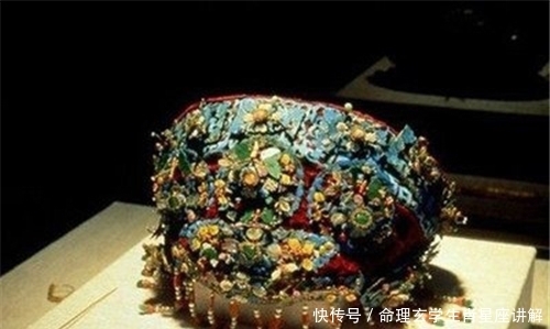 不了|古代知名五大凤冠:中国2顶极尽奢华,外国3顶都比不了
