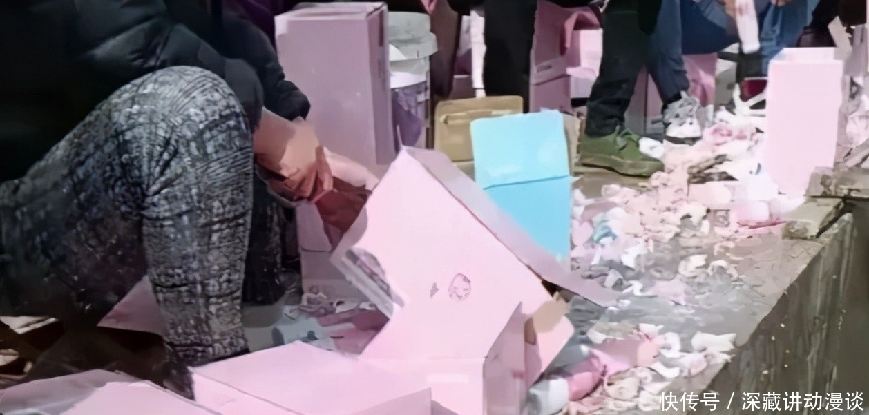 追星能有多疯狂?27W箱牛奶直接倒掉,《青3》撕开了综艺的遮羞布