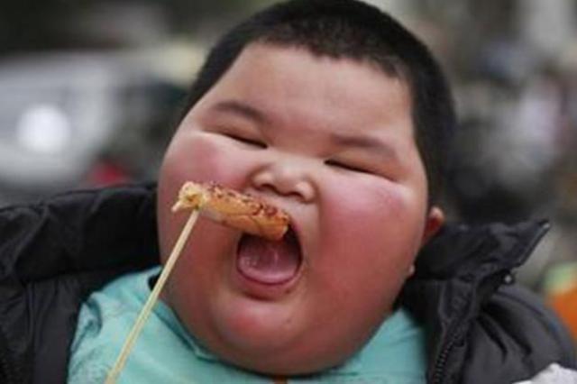 心脑血管|奶奶带9个月的小孙子,养到30来斤见人就炫耀,妈妈却愁眉不展