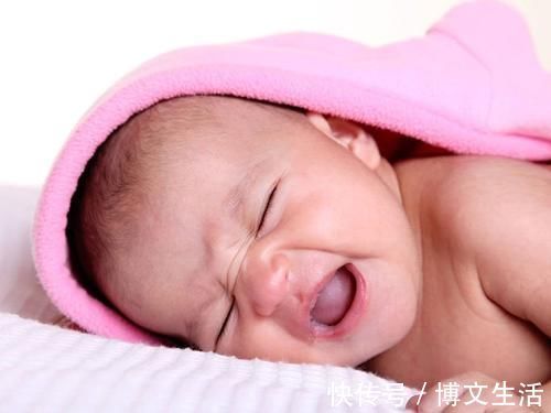 睡眠环境|为什么宝宝困想睡觉都要哭闹一下？直接睡不好吗？