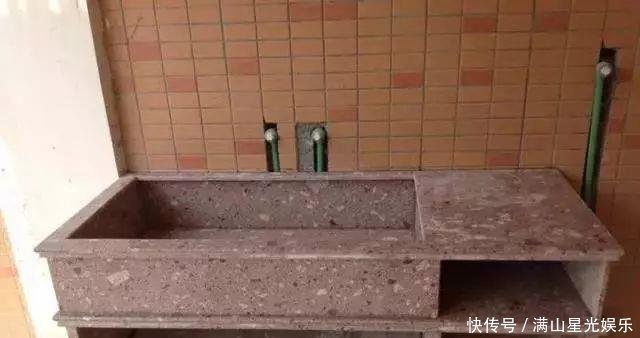 同样是一个阳台,别人家的阳台这样装,真是漂亮又实用