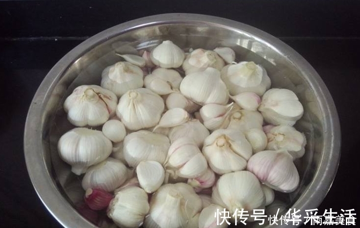 晾干|“腌糖醋蒜”只放糖和醋？错了，如果少了它，蒜又苦又涩，还易坏