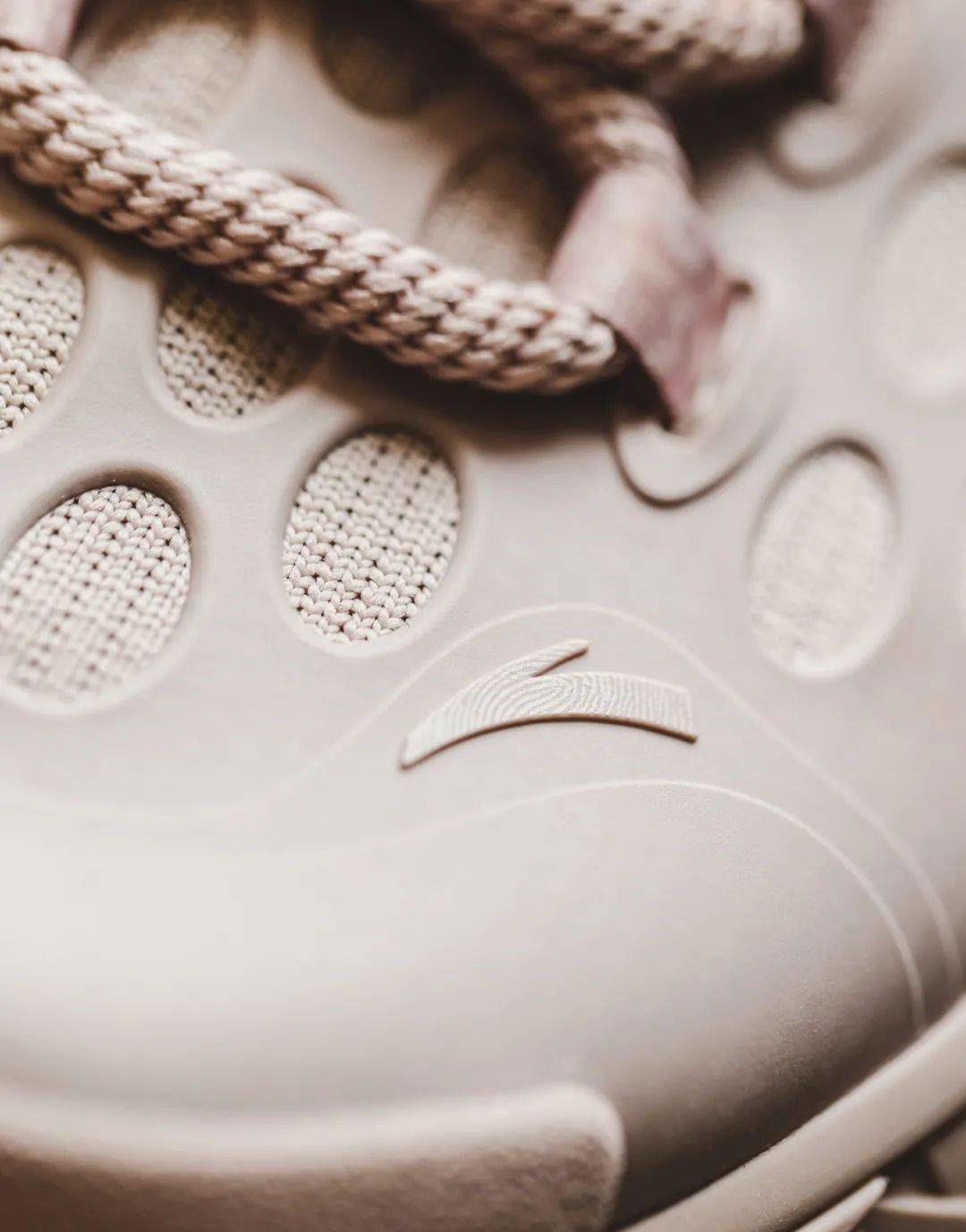 破圈的「巢鞋」,对运动品牌究竟意味着什么?