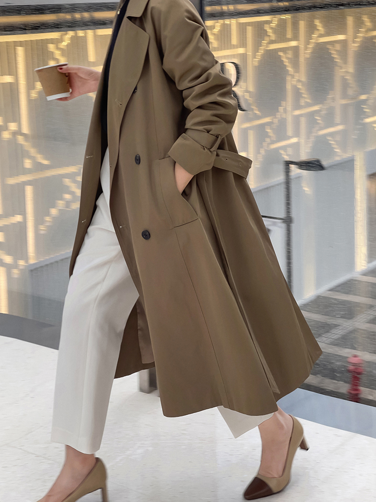 小蛮腰|秋天穿搭温度与风度并存,毛衣开衫搭配九分裤保暖舒适,漂亮大气