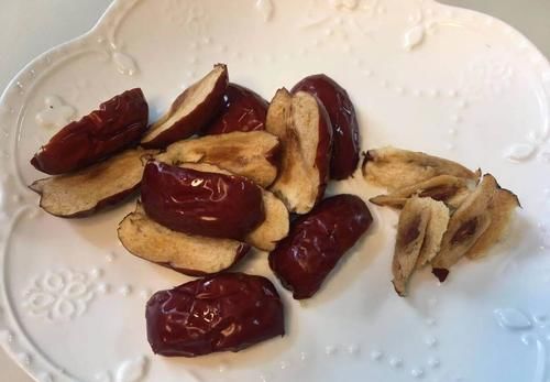 春天湿气太重,多给家人喝这汤,营养滋补又祛湿,让你一身轻松