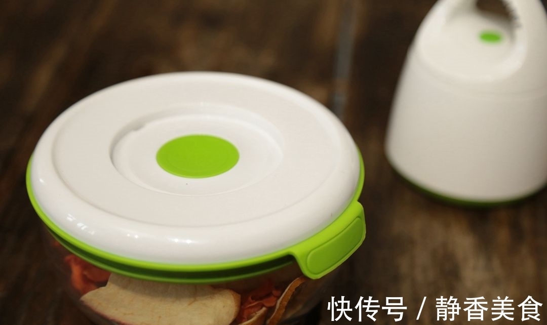 做法|胡萝卜别总炖煮烧，教你一个新做法，挑食的“熊孩子”吃得笑哈哈