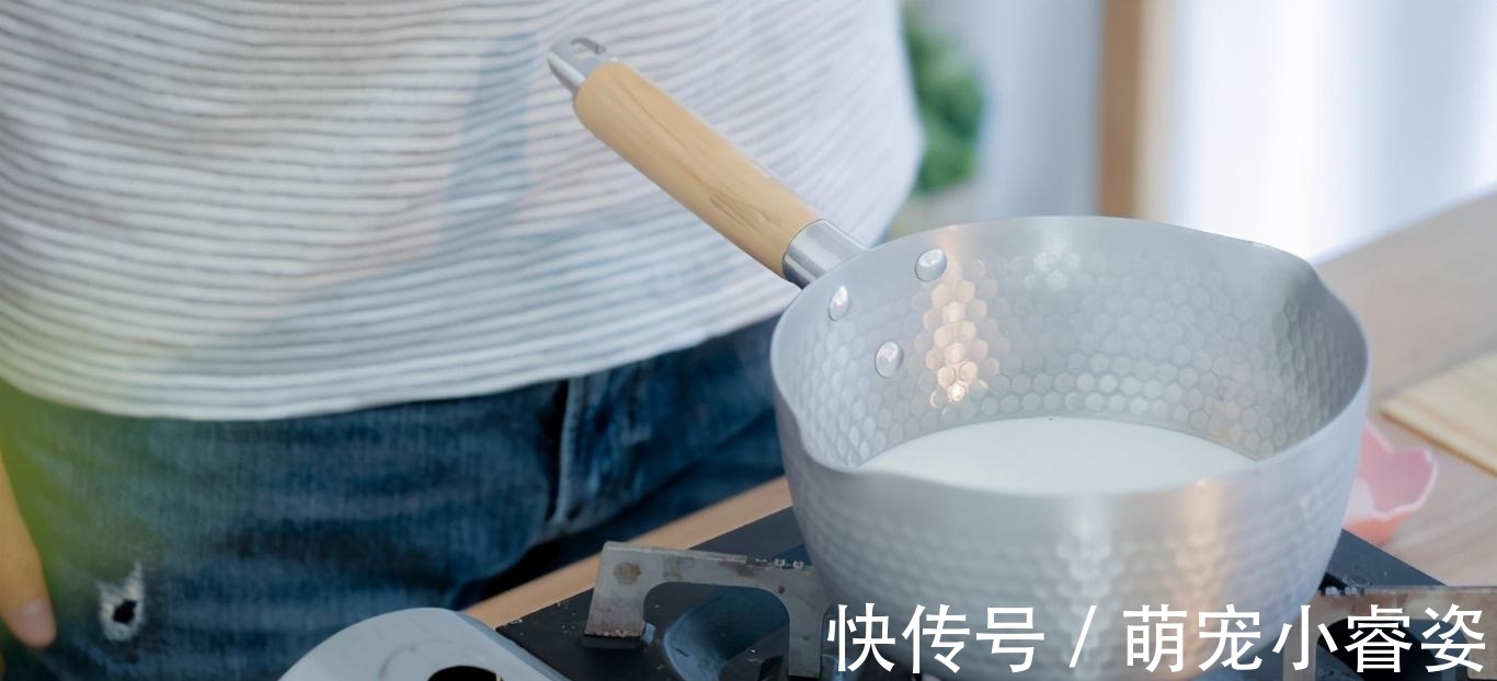 燕麦|牛奶和它是天生一对，隔3天吃一次，小脸红润水灵，像剥壳的鸡蛋