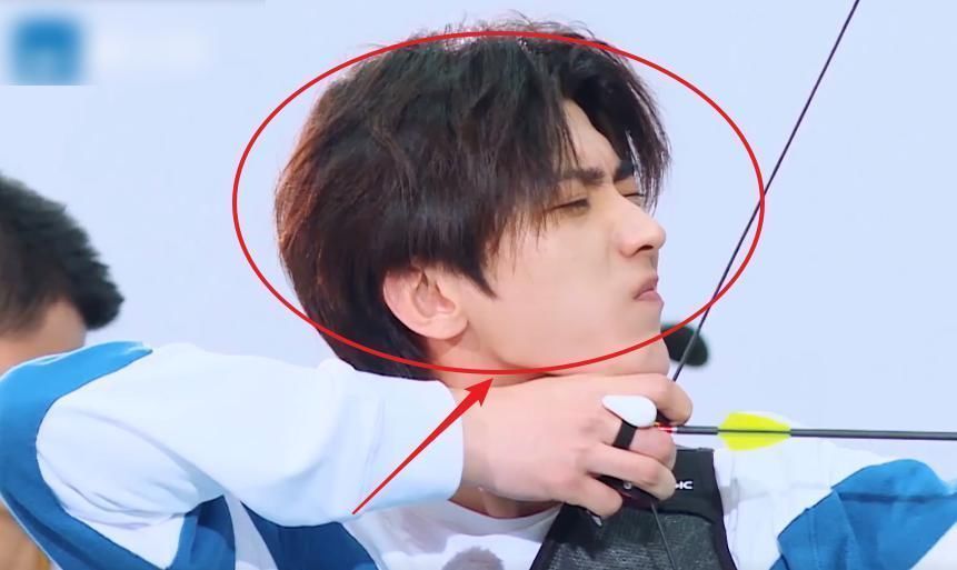 蔡徐坤|奔跑吧预告：baby喝酒成表情包，成毅憨憨在线，蔡徐坤颜值却成焦点